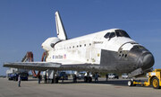 Space Shuttle Discovery 1:144