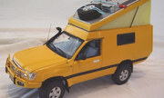 Toyota Land Cruiser HDJ100 Camper 1:24